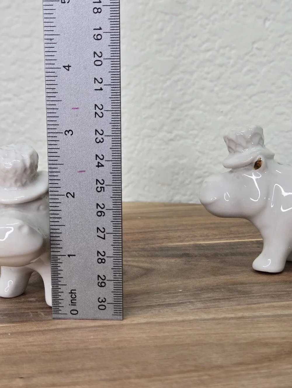 White Ceramic Hippo Salt & Pepper Shakers Set Gold Ear Trim Hat Couple Minimal